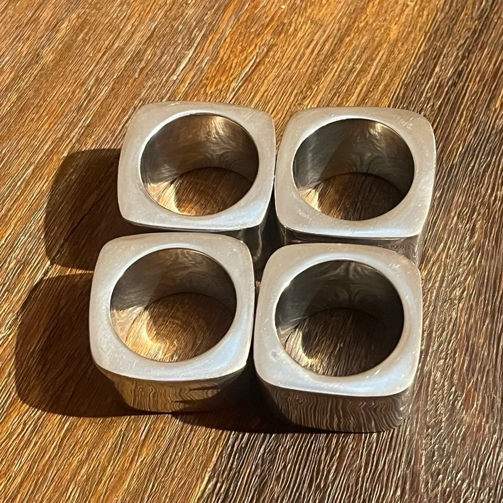 Set of 4 Modern Hammered Heavy Square Silver / Aluminum Napkin Rings Holders